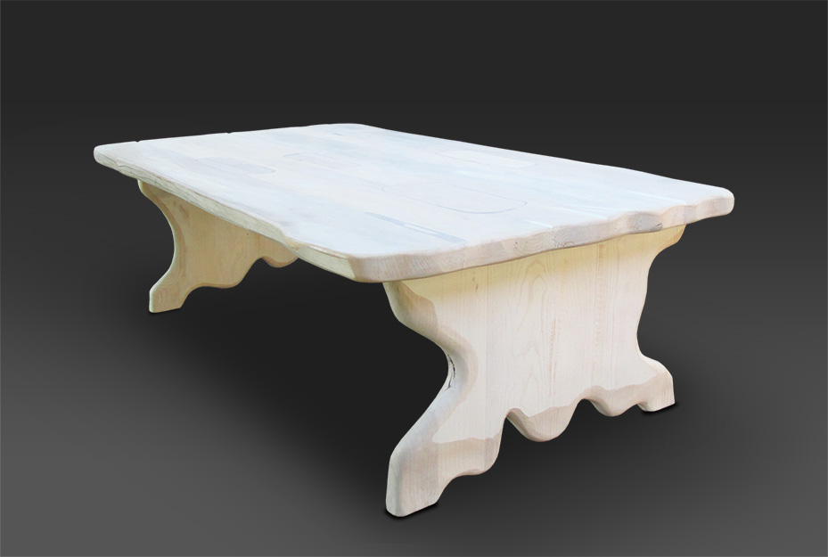 Klub sto "Ka" je napravljen od tvrdog drveta - jasen. Elementi ovog klub stola su ručno oblikovani